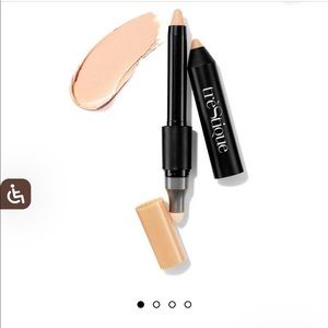 NEW IN BOX - Trestique Concealer Crayon